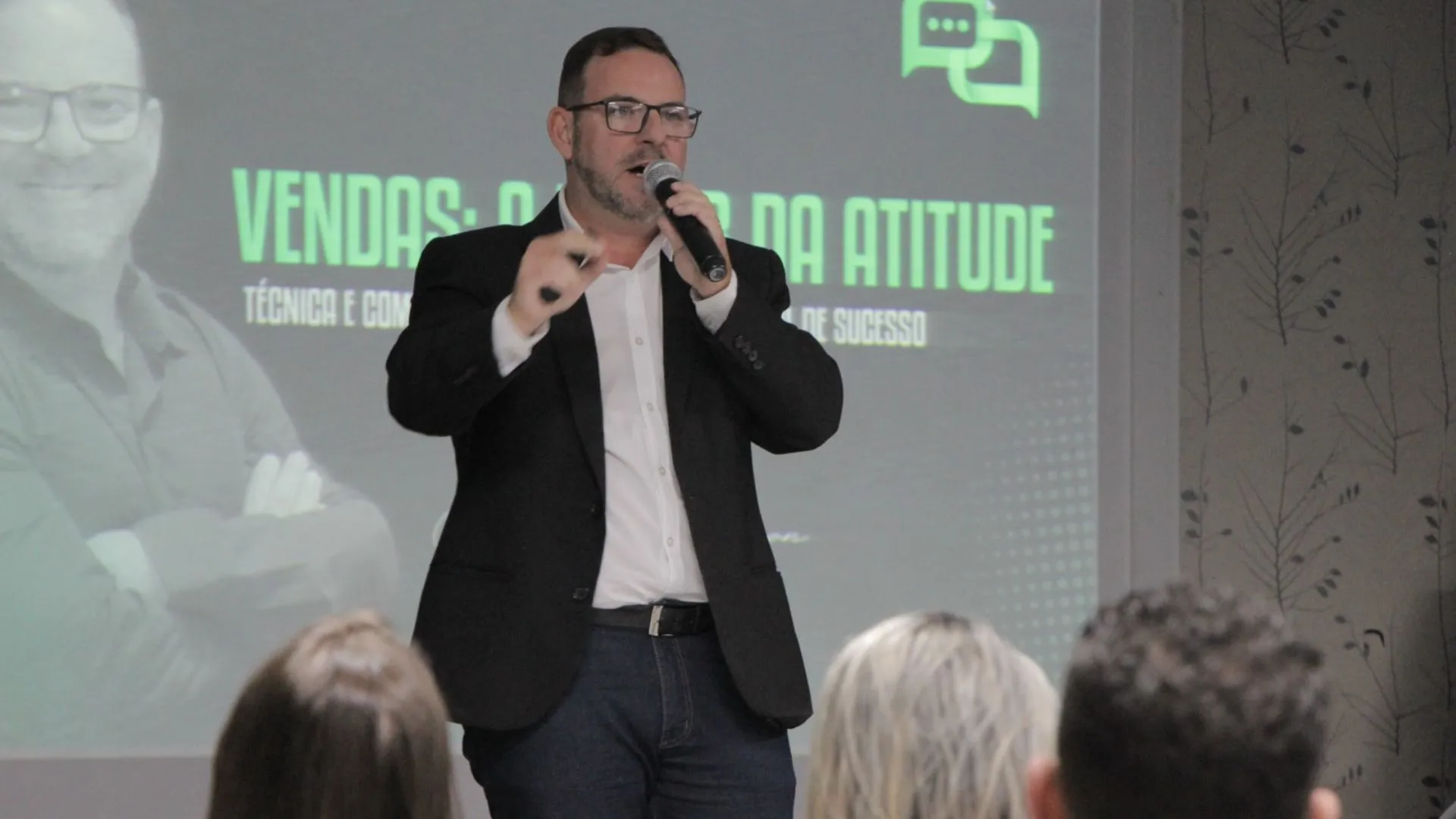 CDL Caçador promove palestra “A Arte da Venda Através do Encantamento”