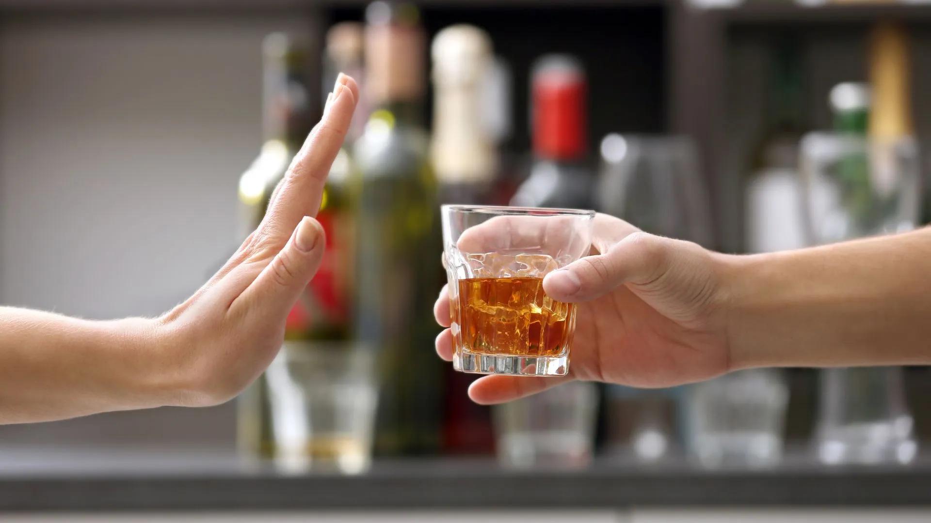 Governo Federal sanciona lei que aumenta pena para quem vende ou dá álcool a menores de idade