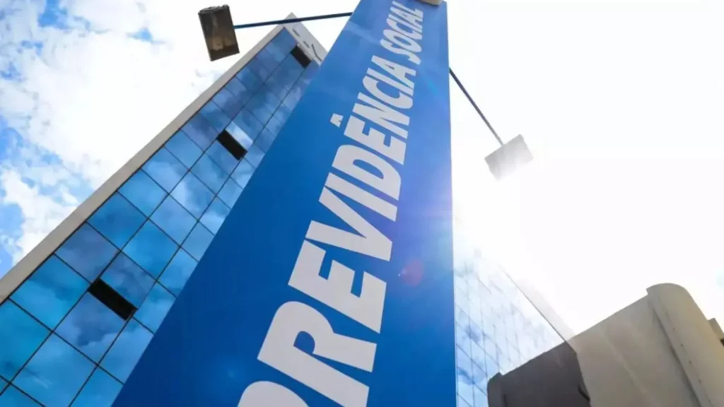 PF cumpre mandados de prisão em SC por esquema ilegal de descontos no INSS