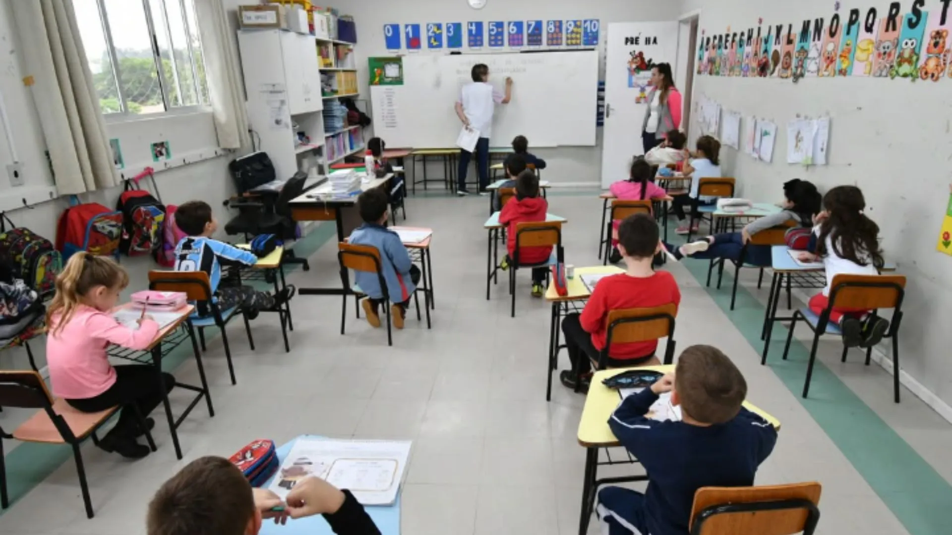 Videira vai contratar 147 profissionais da educação