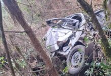 Capô abre e provoca acidente com motorista de aplicativo em Caçador