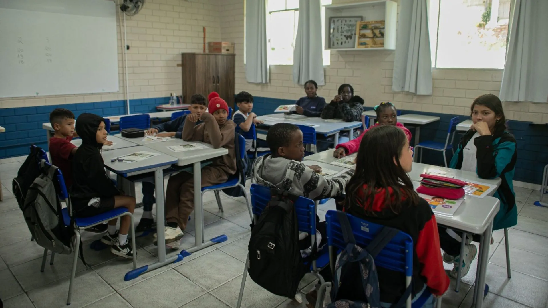 Projeto “Língua que Une” promove inclusão de estudantes imigrantes com aulas de português em Videira