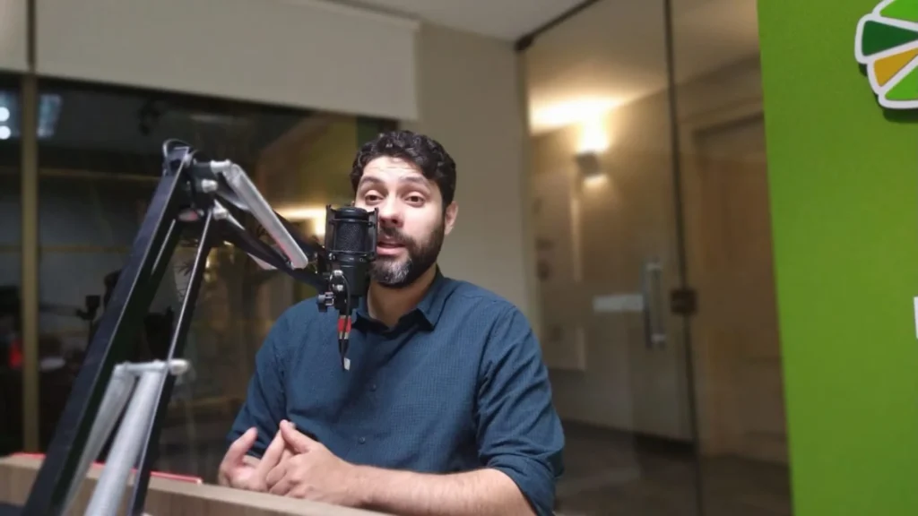 Pastor Tiago Bentes explica o impacto da reforma protestante na fé cristã e no acesso à Bíblia