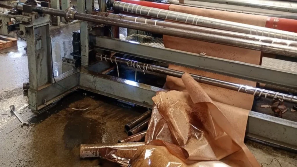 Homem sofre queimaduras graves e outro perde quatro dedos em acidentes de trabalho