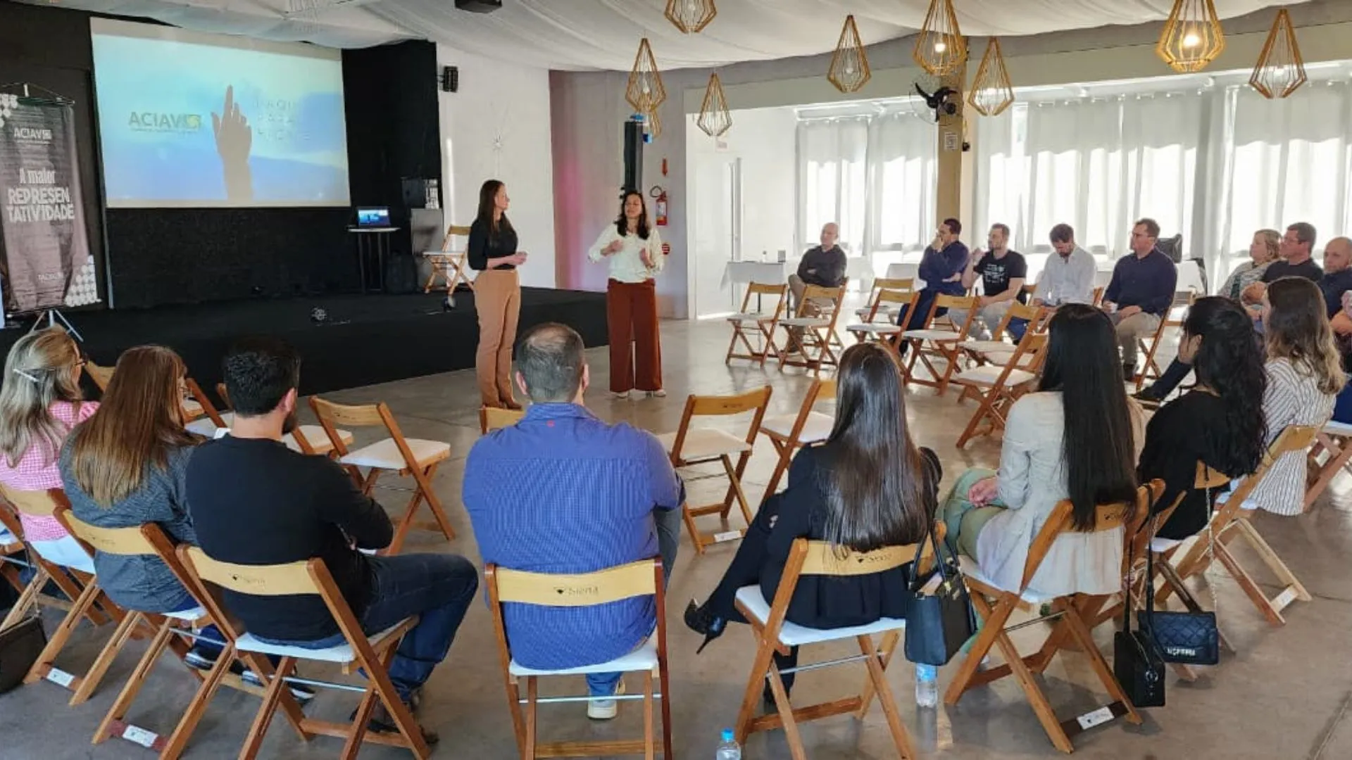 ACIAV envolve empresários em projeto colaborativo para definir futuro da entidade