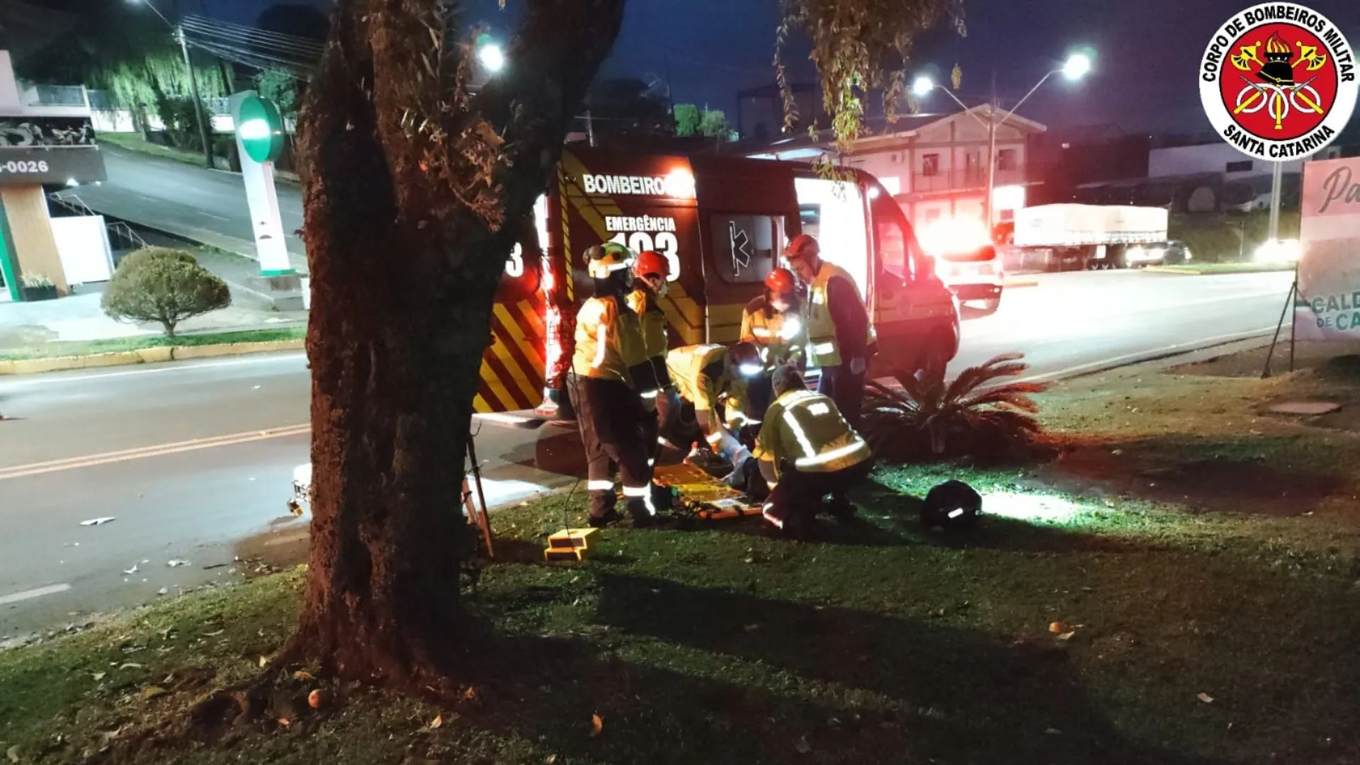 Motociclista é levado ao hospital após acidente em Fraiburgo