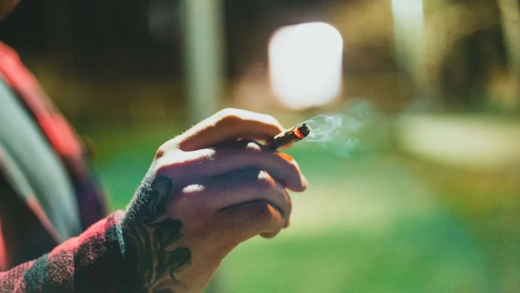 Multas por drogas em locais públicos começam a ser aplicadas em Caçador