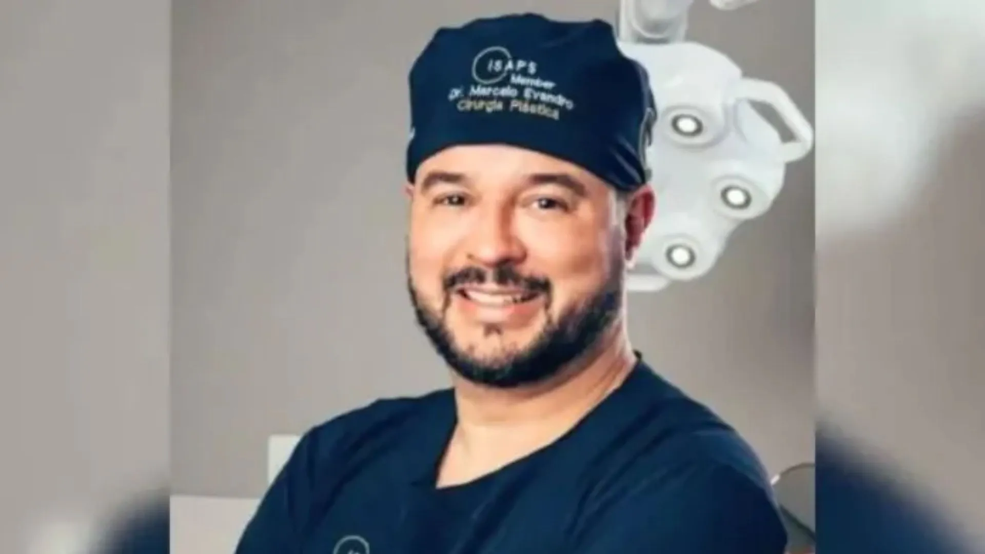 Cirurgião plástico é condenado após causar deformidades graves em paciente