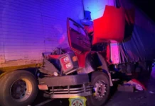 Colisão entre caminhões deixa dois feridos na SC-350