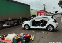 Colisão entre carro e caminhão deixa duas vítimas em Fraiburgo