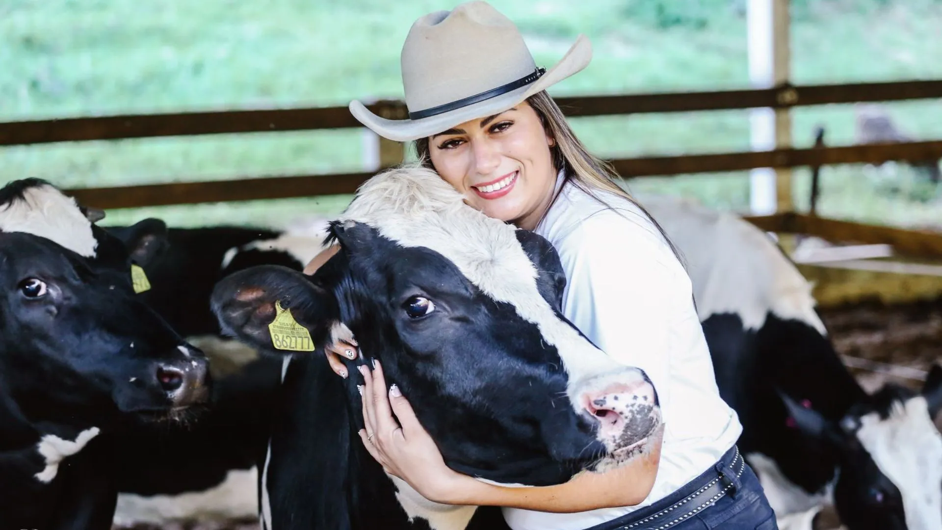 Do campo para as redes sociais — o protagonismo da mulher no agro