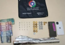 Polícia Militar prende três homens por tráfico de drogas na região