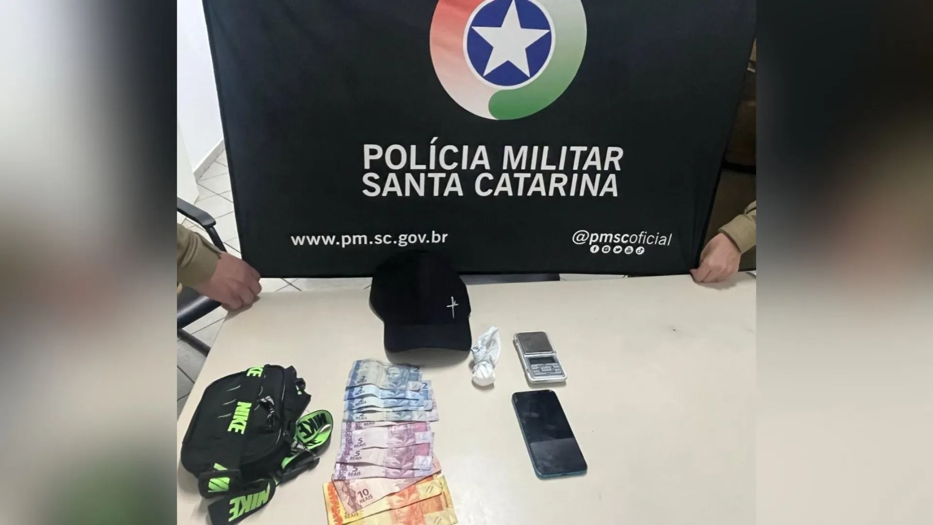 Fugitivo do presídio de Chapecó é preso com drogas em Joaçaba