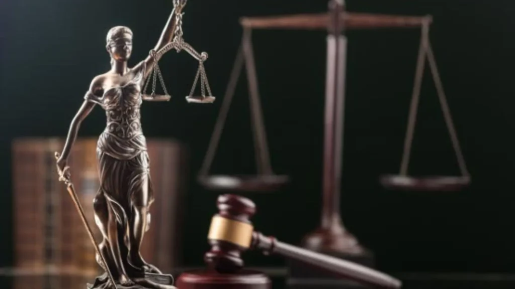 Homem é condenado por matar o pai de forma cruel