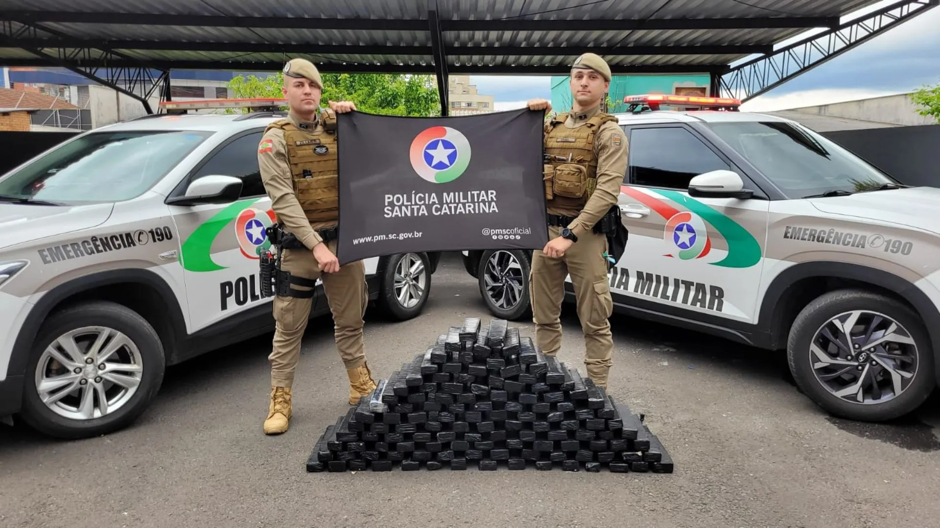Polícia Militar apreende 89 kg de maconha em Caçador