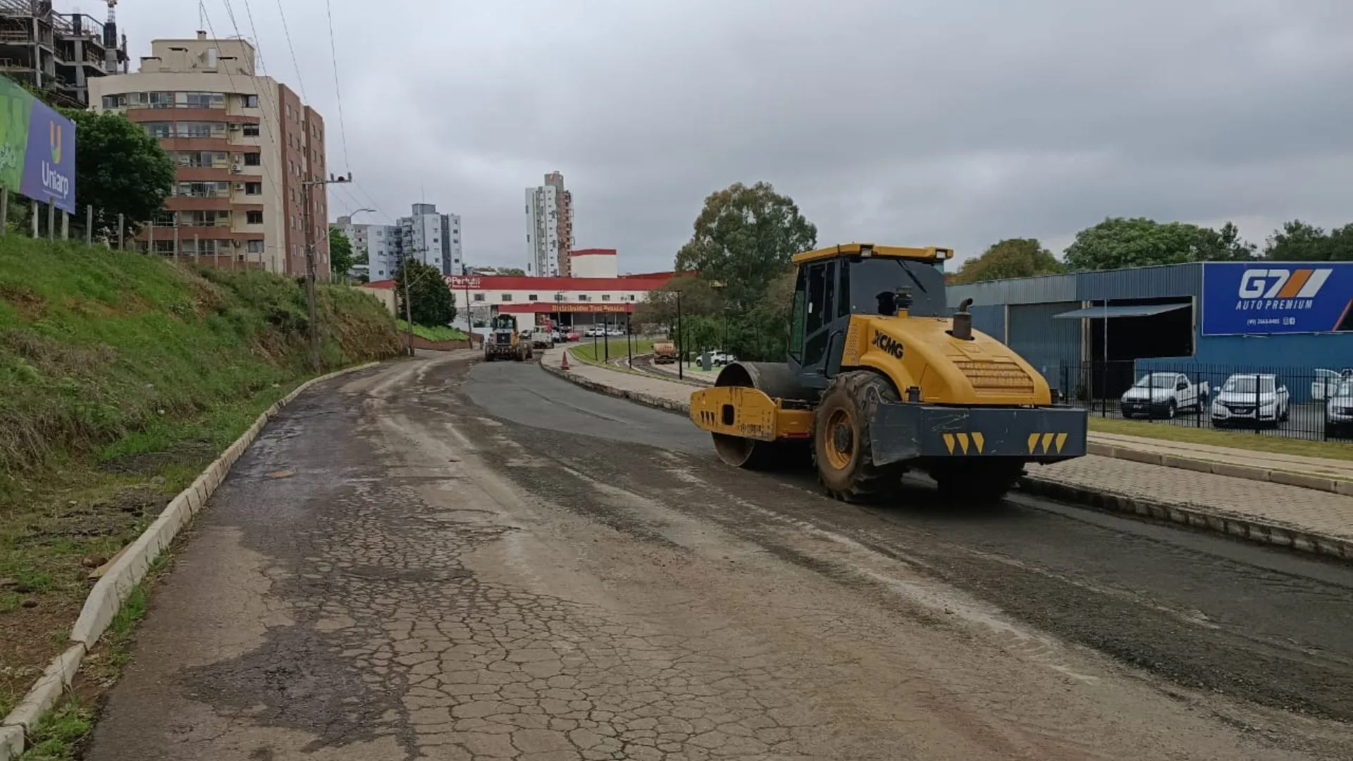 Rua Onio Pedrassani passa por reparos e segue interditada