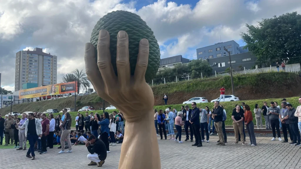 Caçador inaugura Vale das Araucárias e monumento das capivaras