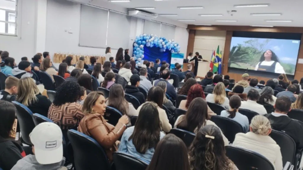 Novos Caminhos celebra conquistas de jovens na Serra e Meio Oeste