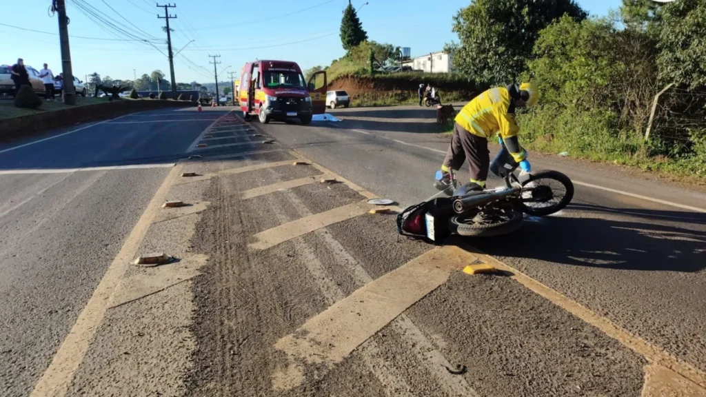 Motociclista morre após colisão com carro na SC-355 em Fraiburgo