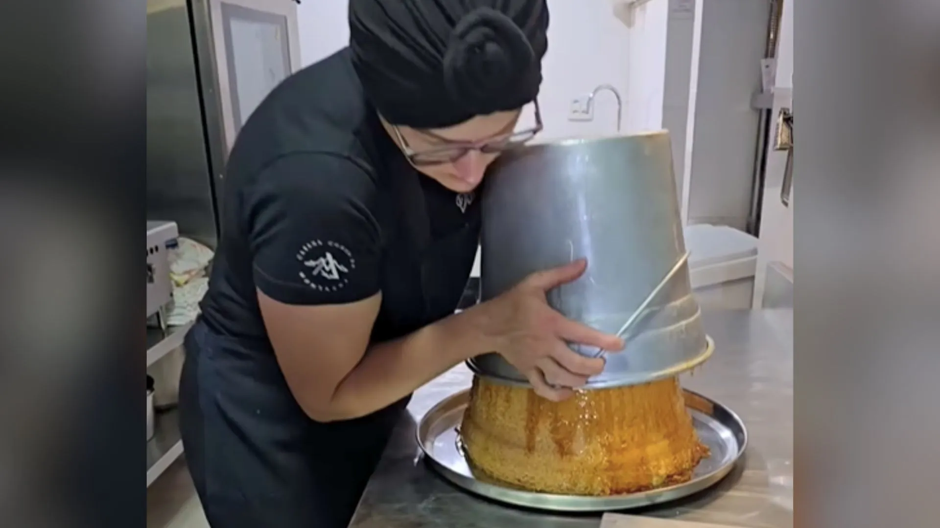 Restaurante de Videira viraliza com pudins gigantes e inusitados; Confira