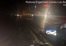 Homem é levado ao hospital após acidente entre caminhão e carro em Tangará