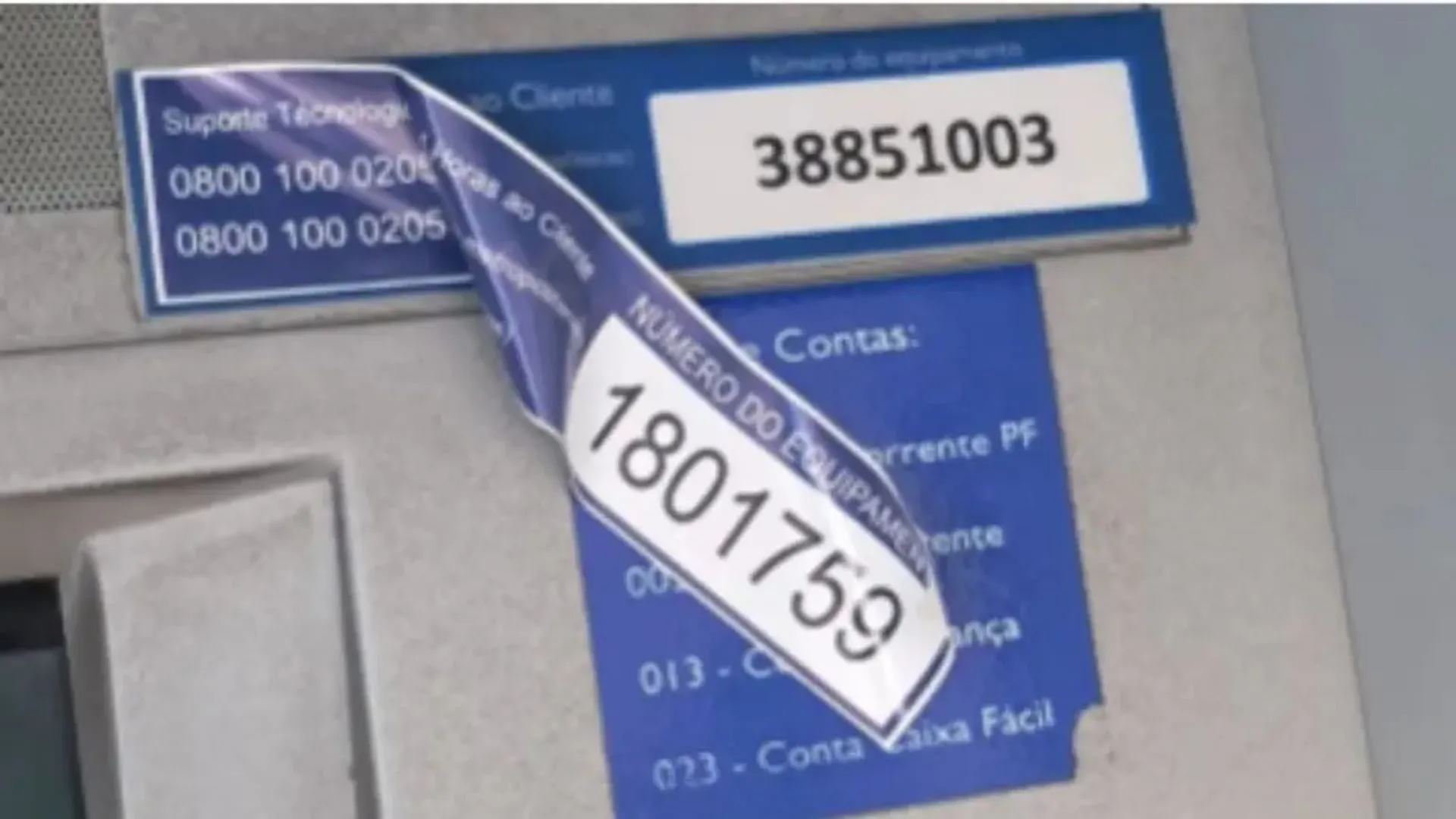 Casal é preso após aplicar golpe com adesivo de falso 0800 em caixa eletrônico