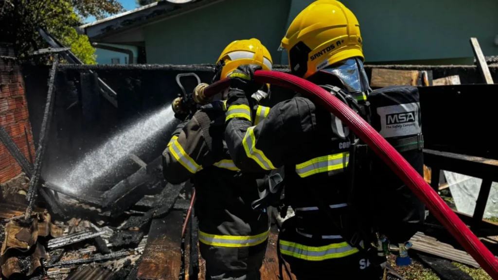 Incêndio em residência assusta moradores em Campos Novos