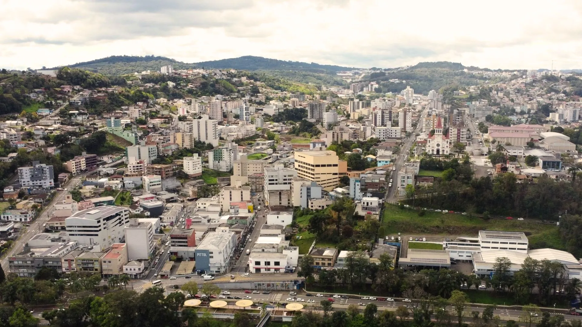 Videira gera 161 empregos formais em setembro e cresce 224% em 2025