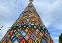 Árvore de crochê gigante é destaque nas comemorações natalinas em SC