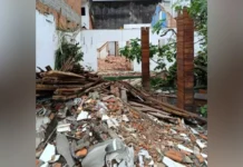 Dois pedreiros ficam soterrados após desabamento em obra em SC