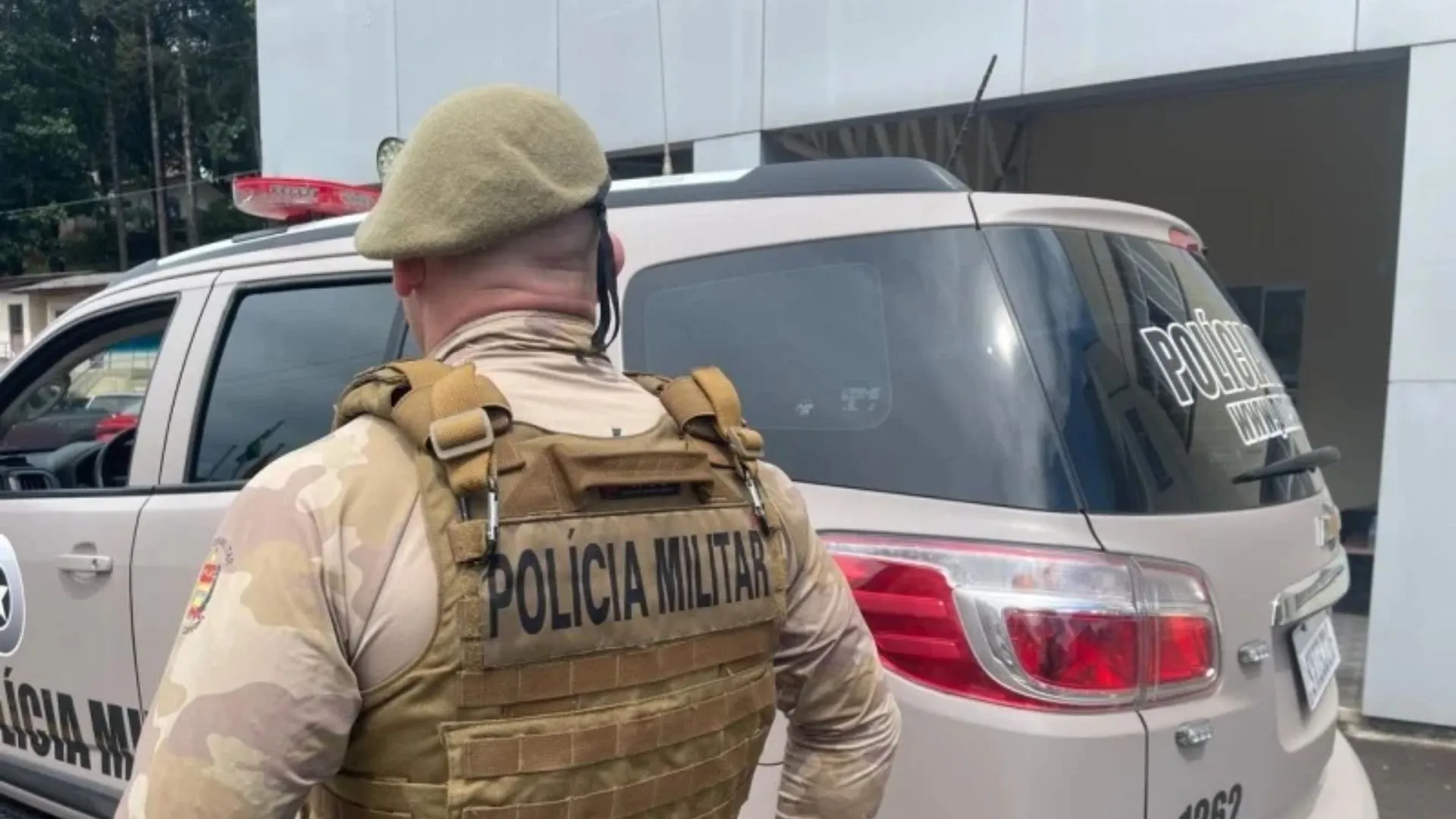 Jovem é brutalmente espancado em Treze Tílias por dívida de drogas