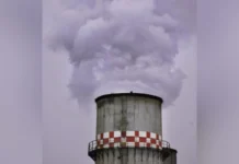 Vazamento de gás tóxico em indústria mobiliza bombeiros e Defesa Civil em SC