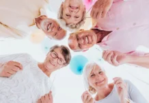 Expectativa de vida no Brasil atinge 76,6 anos em 2024, aponta IBGE