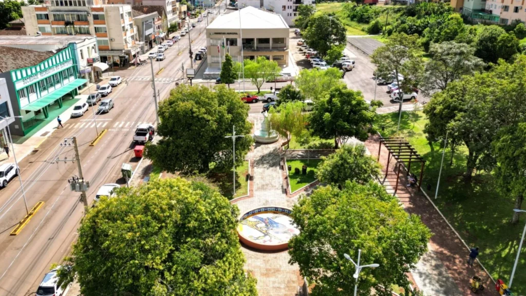 Tangará se prepara para a magia do Natal na Praça Municipal