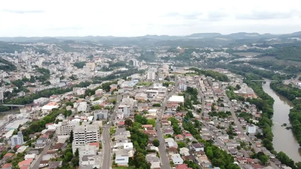 Cidades Sustentáveis em Debate: Desafios e Soluções no Meio-Oeste Catarinense