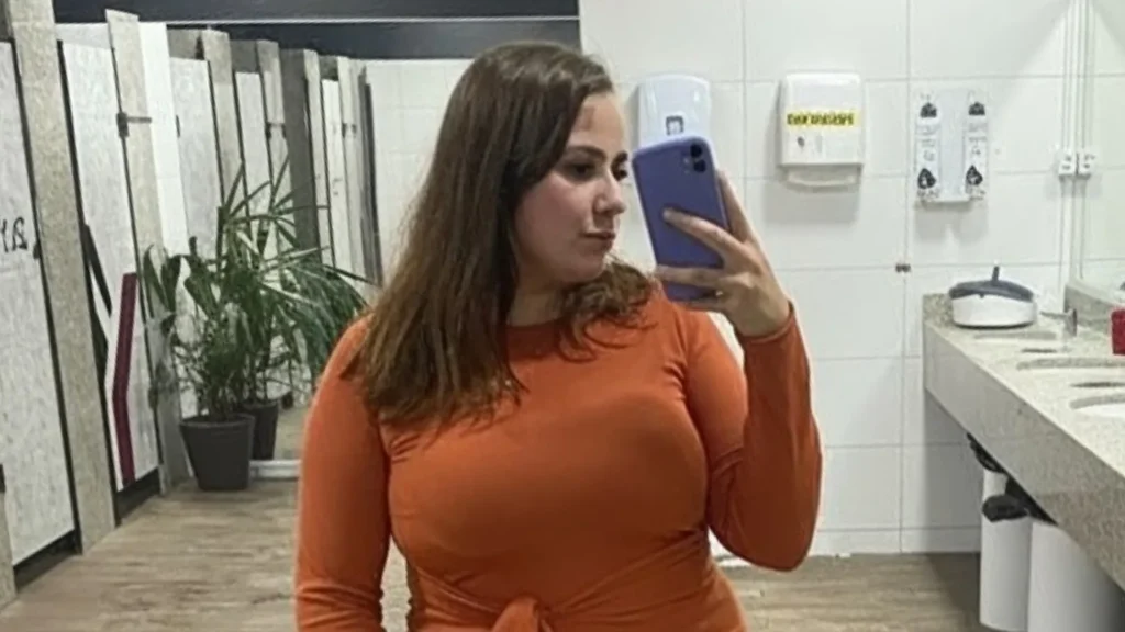 Sabrina Pedroso Benetti, 24 anos, segue em estado grave após colisão na SC-135. Motorista envolvido no acidente fugiu sem prestar socorro.