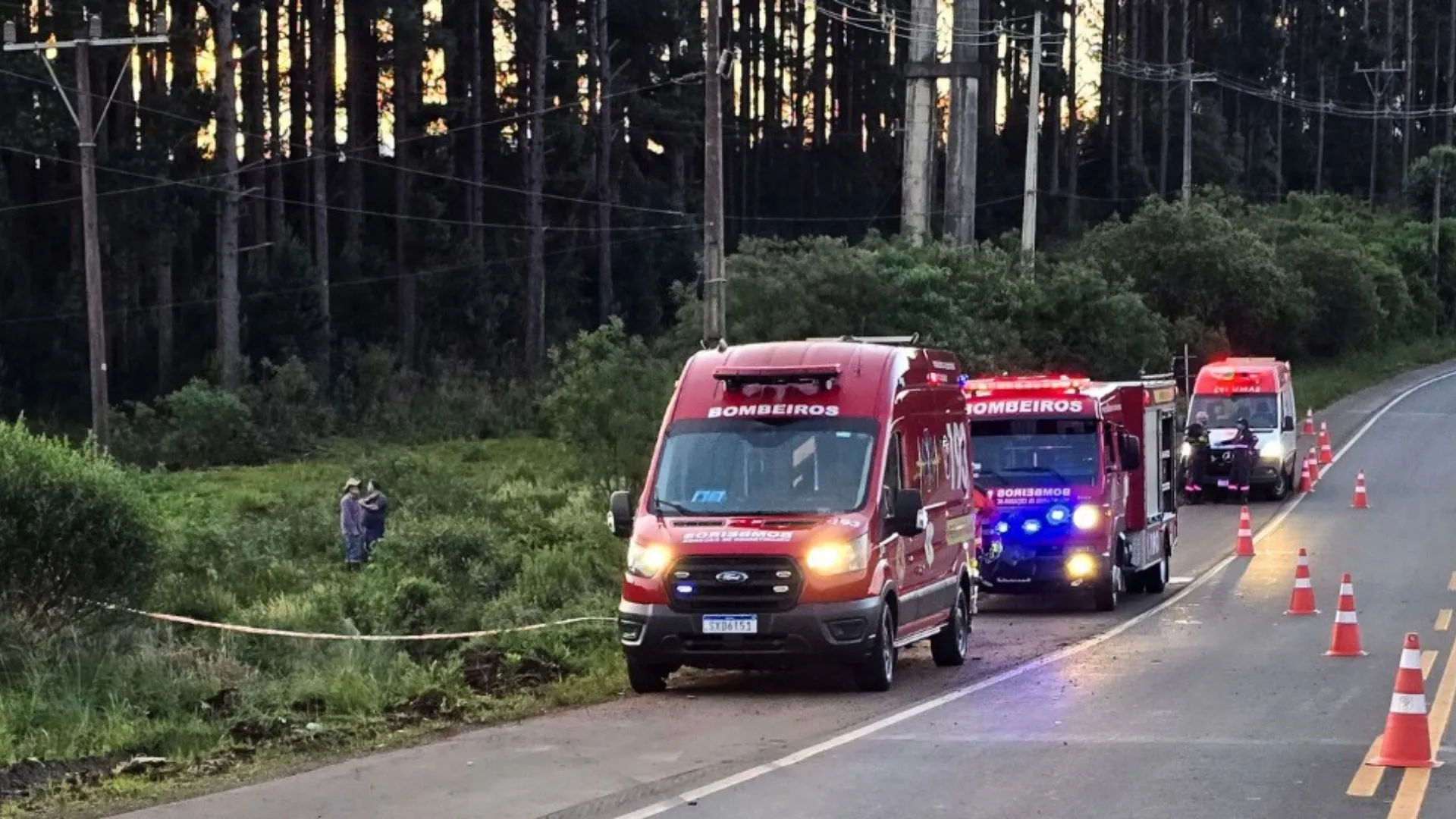 Motorista morre após capotamento em ribanceira na SC-350