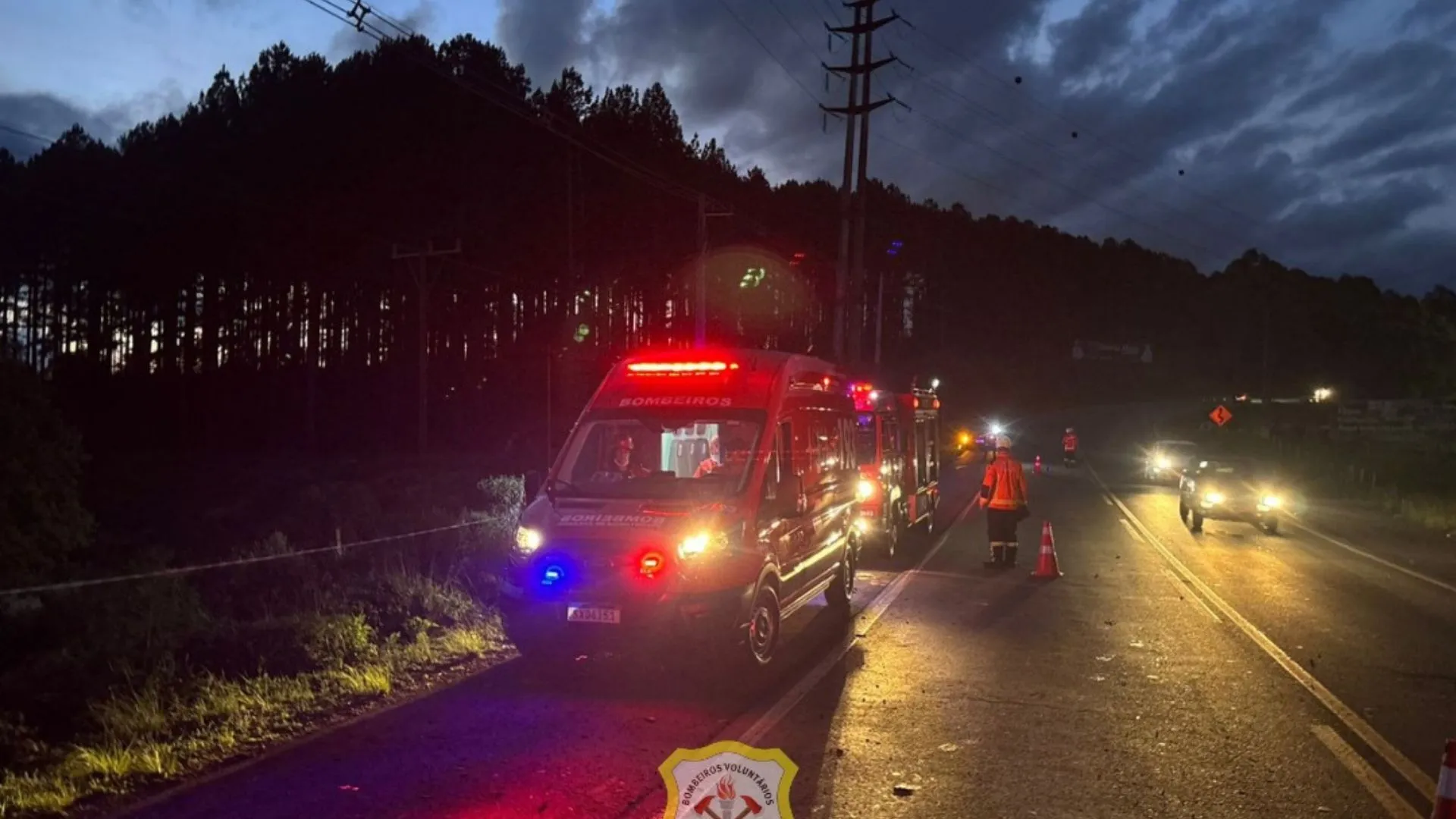 Motorista morre após capotamento em ribanceira na SC-350