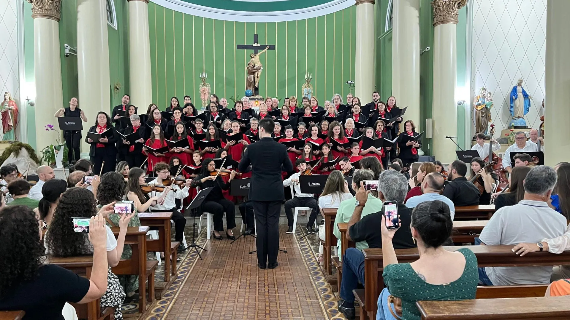 Amimu leva Cantatas de Natal a bairros e comunidades