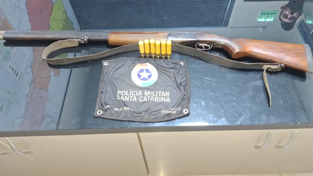 Homem é preso por porte ilegal de arma de fogo na SC-135