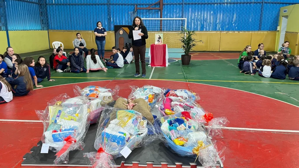 Projeto Banheira Solidária mobiliza comunidade escolar