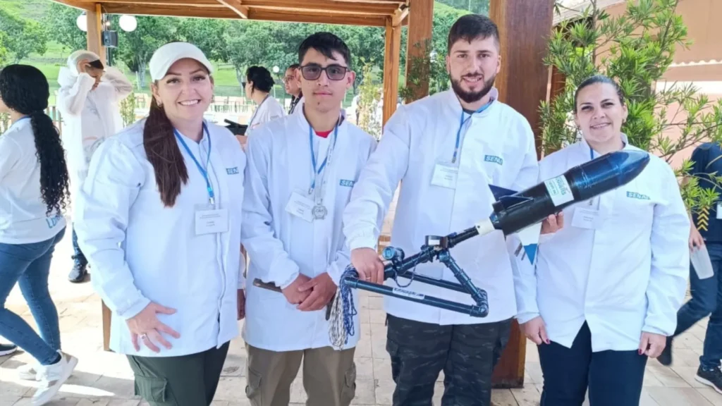 Equipe do Sesi Caçador participa da Olimpíada Nacional de Foguetes