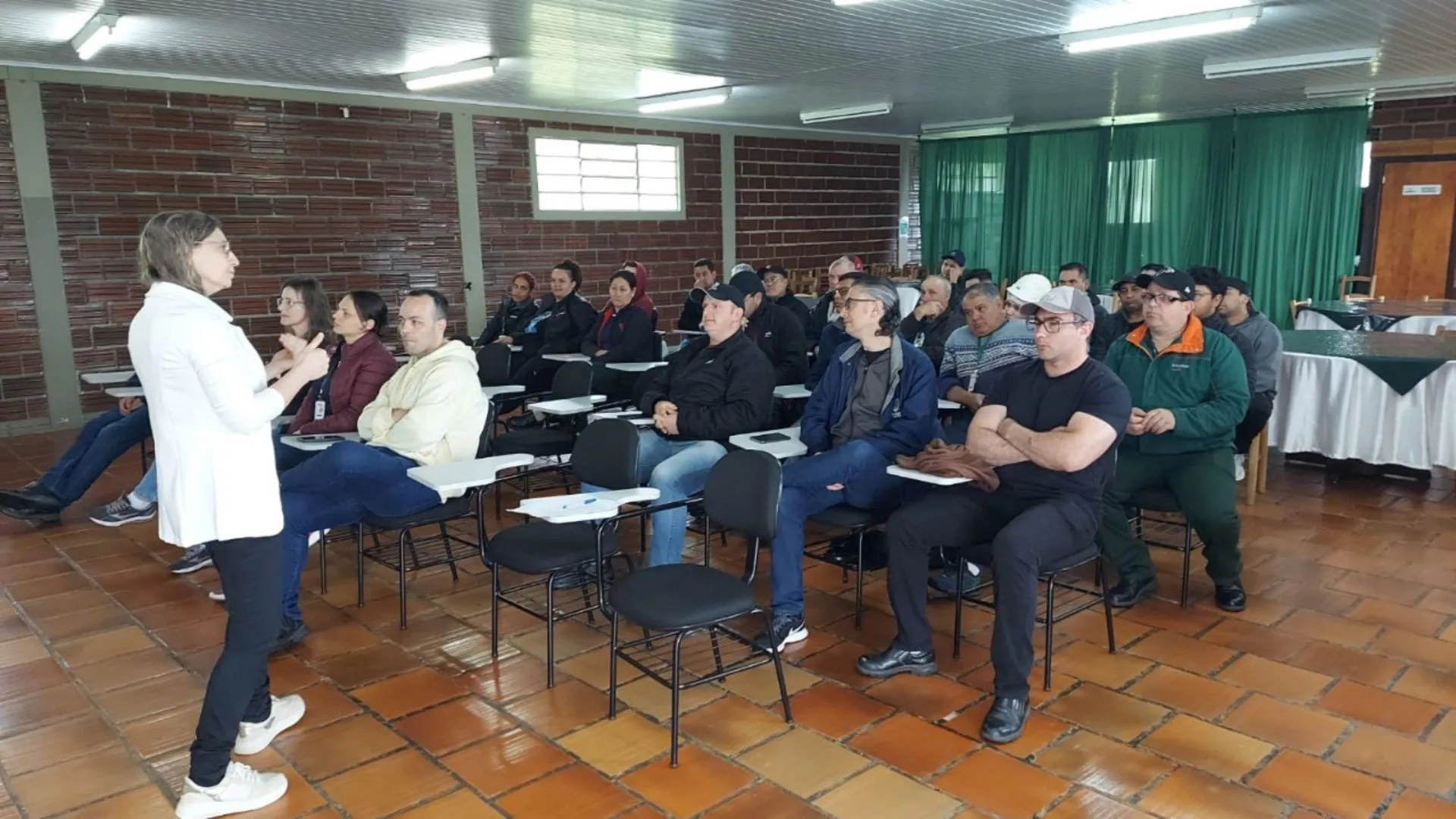 Fiesc amplia ações para apoiar indústrias da Regional Centro-Norte