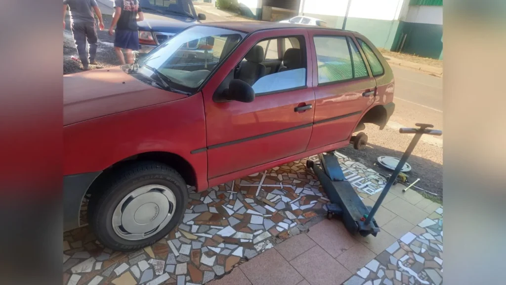 Veículo é furtado em frente a residência em Caçador