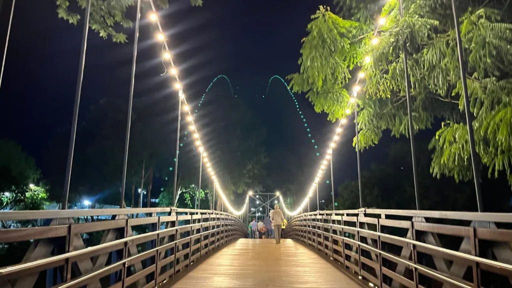 Passarela Augusto Francio é inaugurada oficialmente