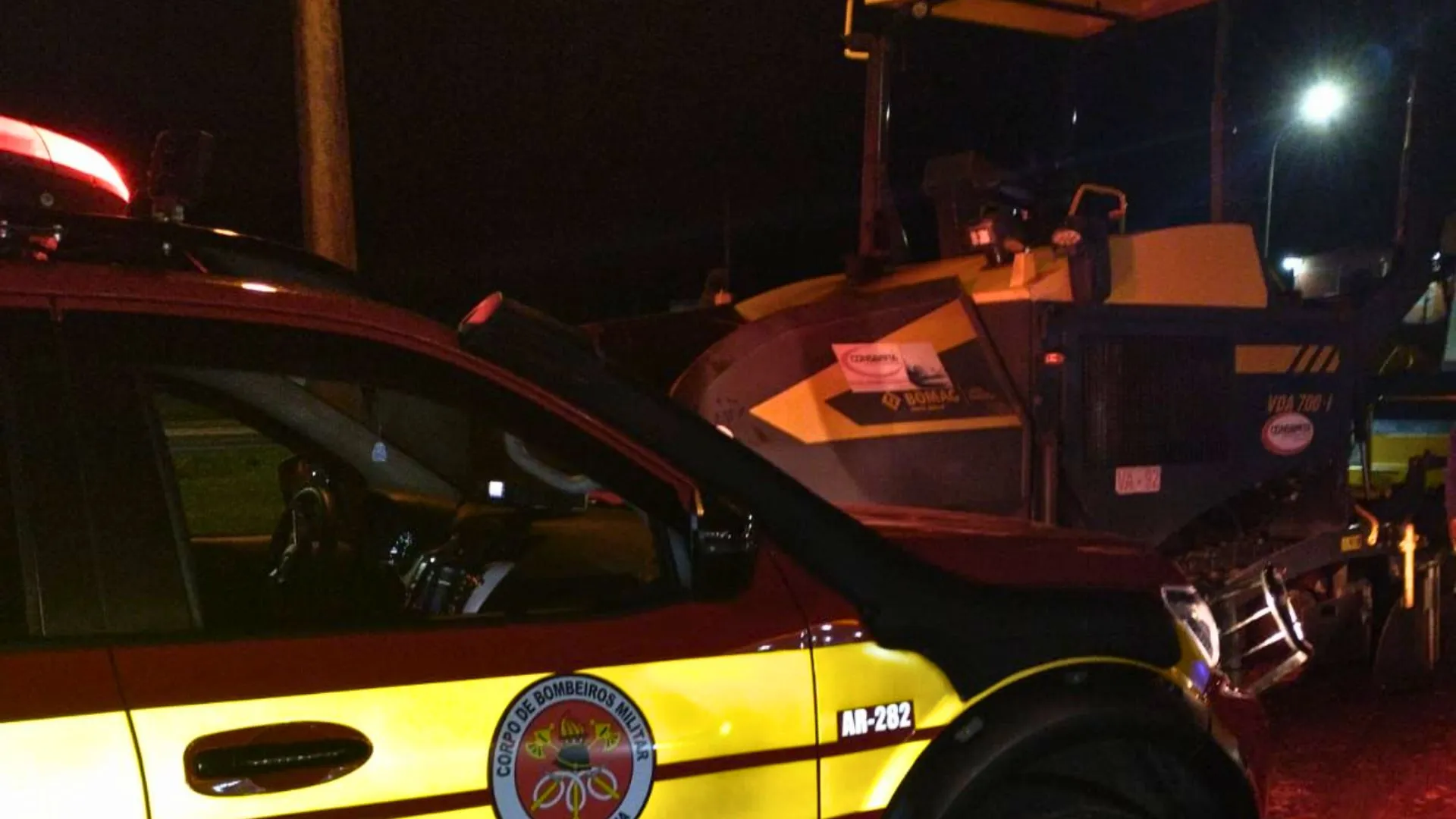 Jovem fica preso e morre em máquina de asfalto no Meio-Oeste de SC