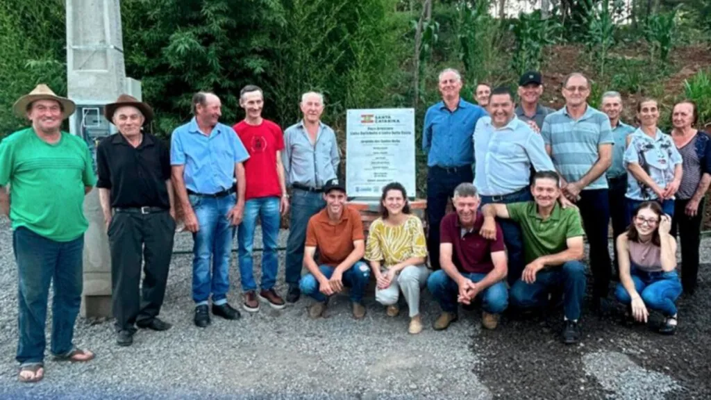 Iomerê entrega dois novos poços artesianos a famílias rurais