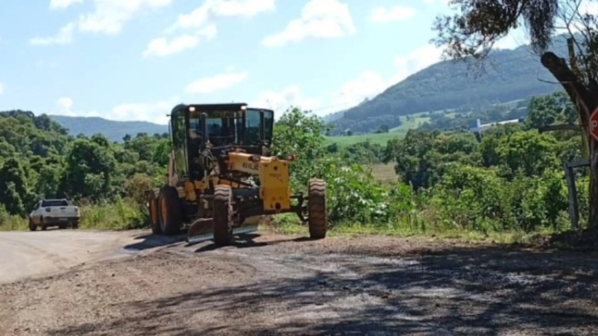 Arroio Trinta investe em manutenção de estradas vicinais e turismo local