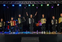 Orquestra Sanfônica de Videira mostra versatilidade do acordeon em grande concerto