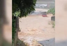 Pai, mãe e bebê morrem após carro ser levado pela enxurrada em Palhoça